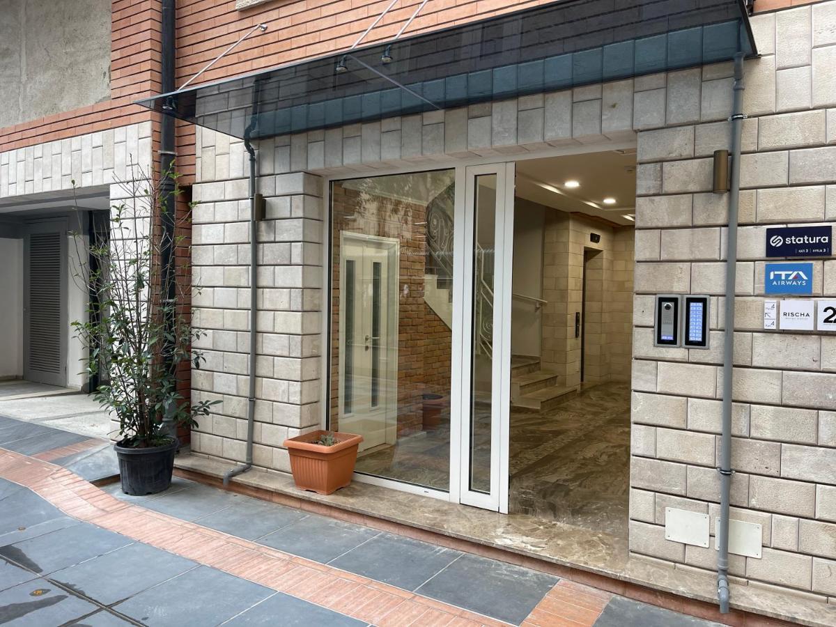 ティラナAle Investa Hospitalityアパートメント エクステリア 写真